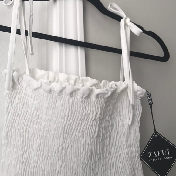 White Scrunched Ruffle Top - Picture 3 of 3